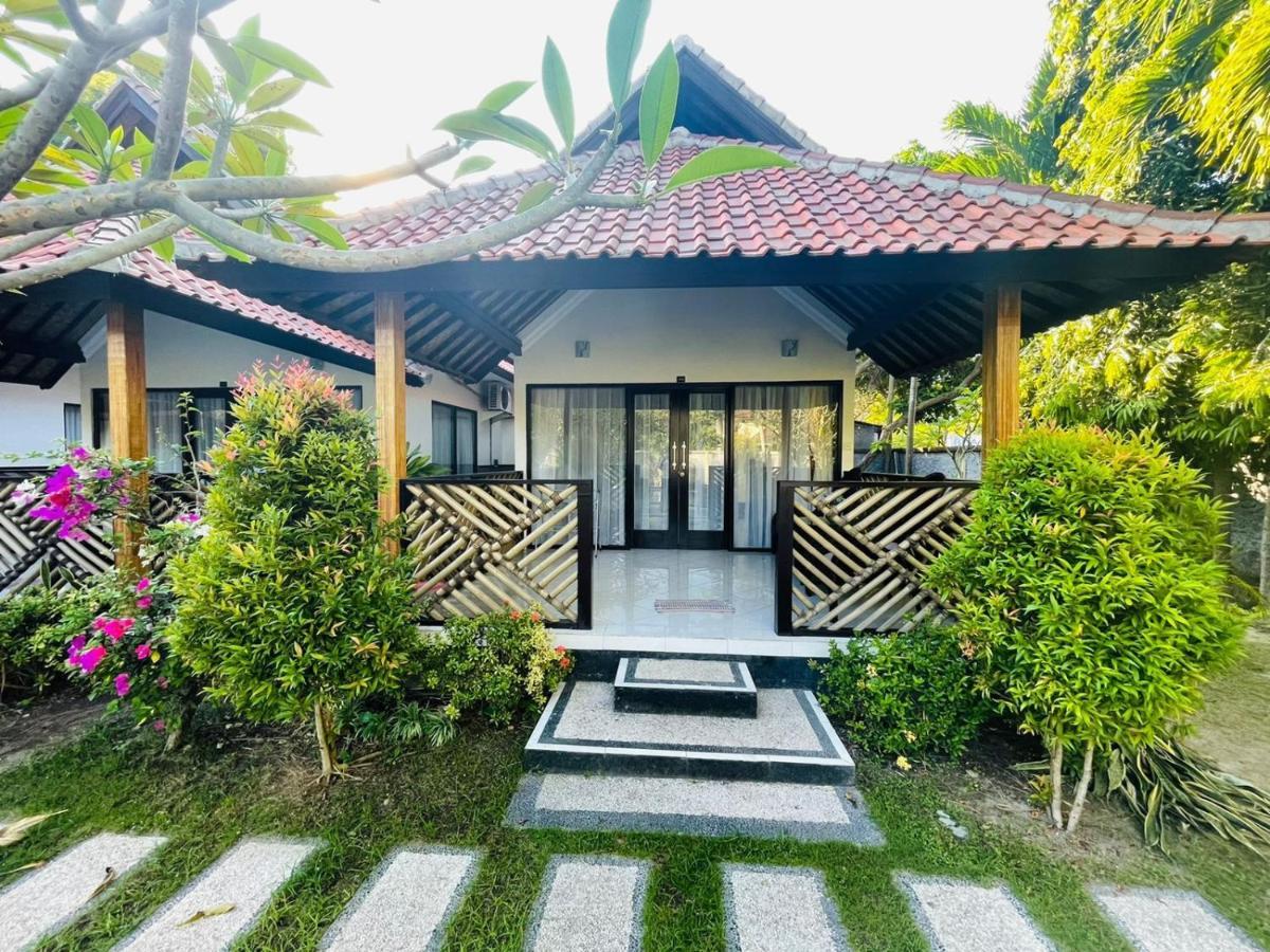 Mutiara Bali Hotel Candi Dasa  Exterior photo