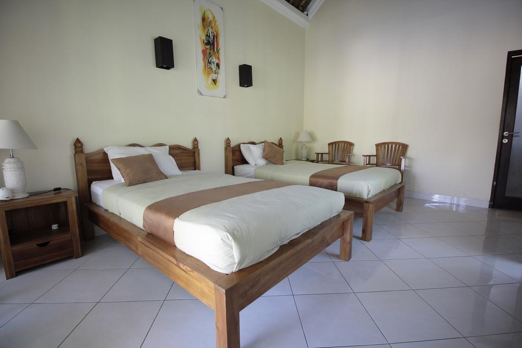 Mutiara Bali Hotel Candi Dasa  Exterior photo