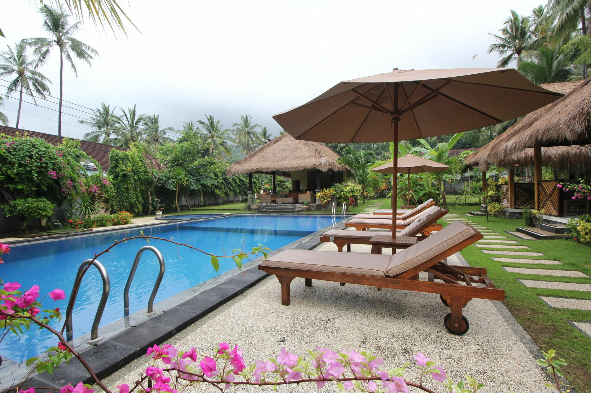 Mutiara Bali Hotel Candi Dasa  Exterior photo